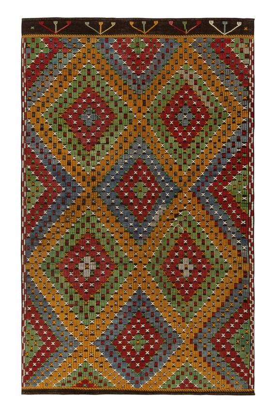 Rug & Kilimのグリーン、ゴールド、レッド、ブルーのトライバル幾何学