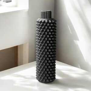 Sharp tactile stim toy for ADHD and sensory seekers – clicky, spinnable fidget with spiky texture. Compact, portable, and colorful sensory tool for focus and grounding.