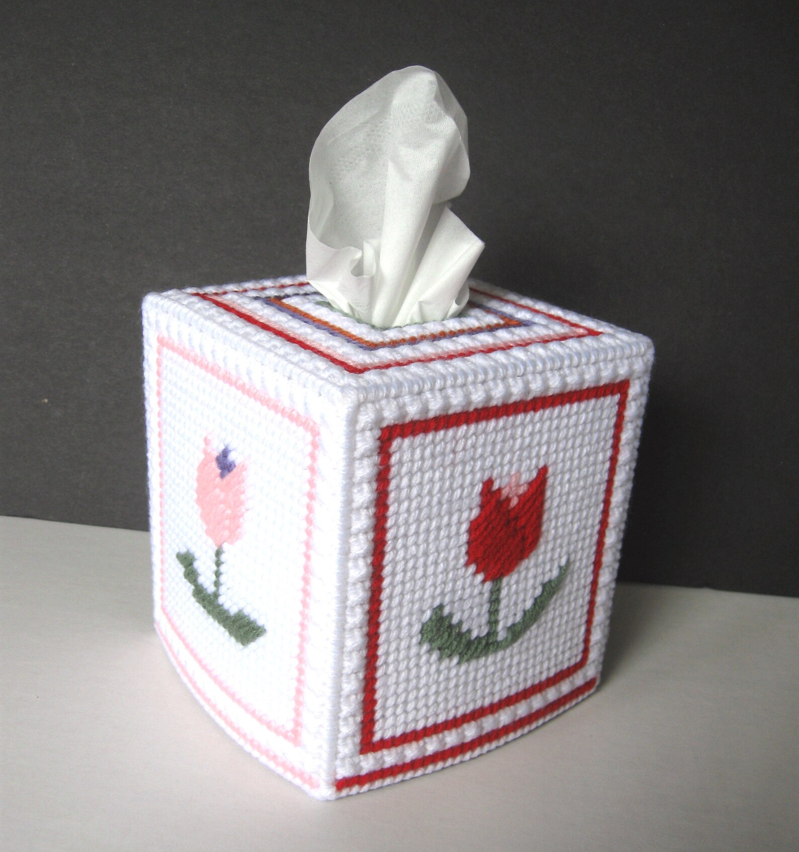 Tulips Plastic Canvas Needlepoint Boutique Tissue Box Cover Etsy