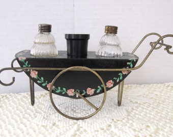 Vintage Metal Flower Cart Salt and Pepper Shaker Set, Metal Flower Cart Salt and Pepper Set, Free Shipping