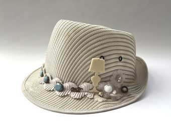 Vintage Damen Sommer Kurze Krempe Fedora Hut verschönert grau Papier Stroh Sonnenhut Resort Hut