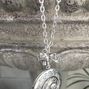 Silver Mushroom Locket Necklace - Silver Mushroom Pendant- Mushroom Lovers Necklace - Forest Necklace - Mushroom Jewelry