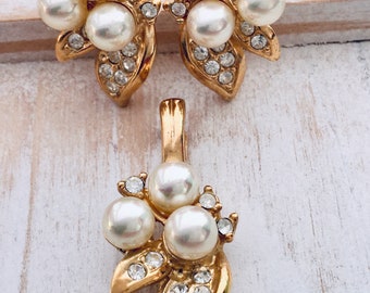ROMAN faux Pearl Pendant and Post Earrings Set Gold Tone With Rhinestones