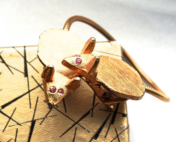 RARE Vintage 1950s Sweater Clip // 40s 50s Brass M