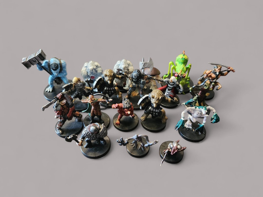 ダンジョンズ&ドラゴンズ ミニチュア フィギュア 2004 D&D ② 【公式通販】