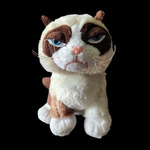 GANZ Grumpy Cat 8 Inch Plush Toy