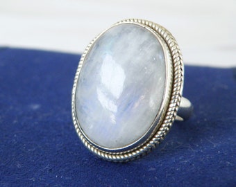 Vintage Sterling Silver 925 Rainbow Moonstone Large Oval Ring Size 7