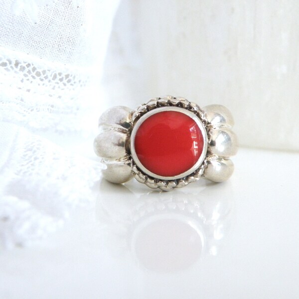 Vintage Sterling Silver 925 Red Coral Southwestern Style Cable Ring Size 8