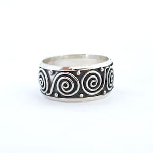 Vintage New Old Stock Sterling Silver 925 Tribal Wide Size 8 Band Ring
