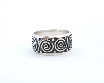 Vintage New Old Stock Sterling Silver 925 Tribal Wide Size 8 Band Ring