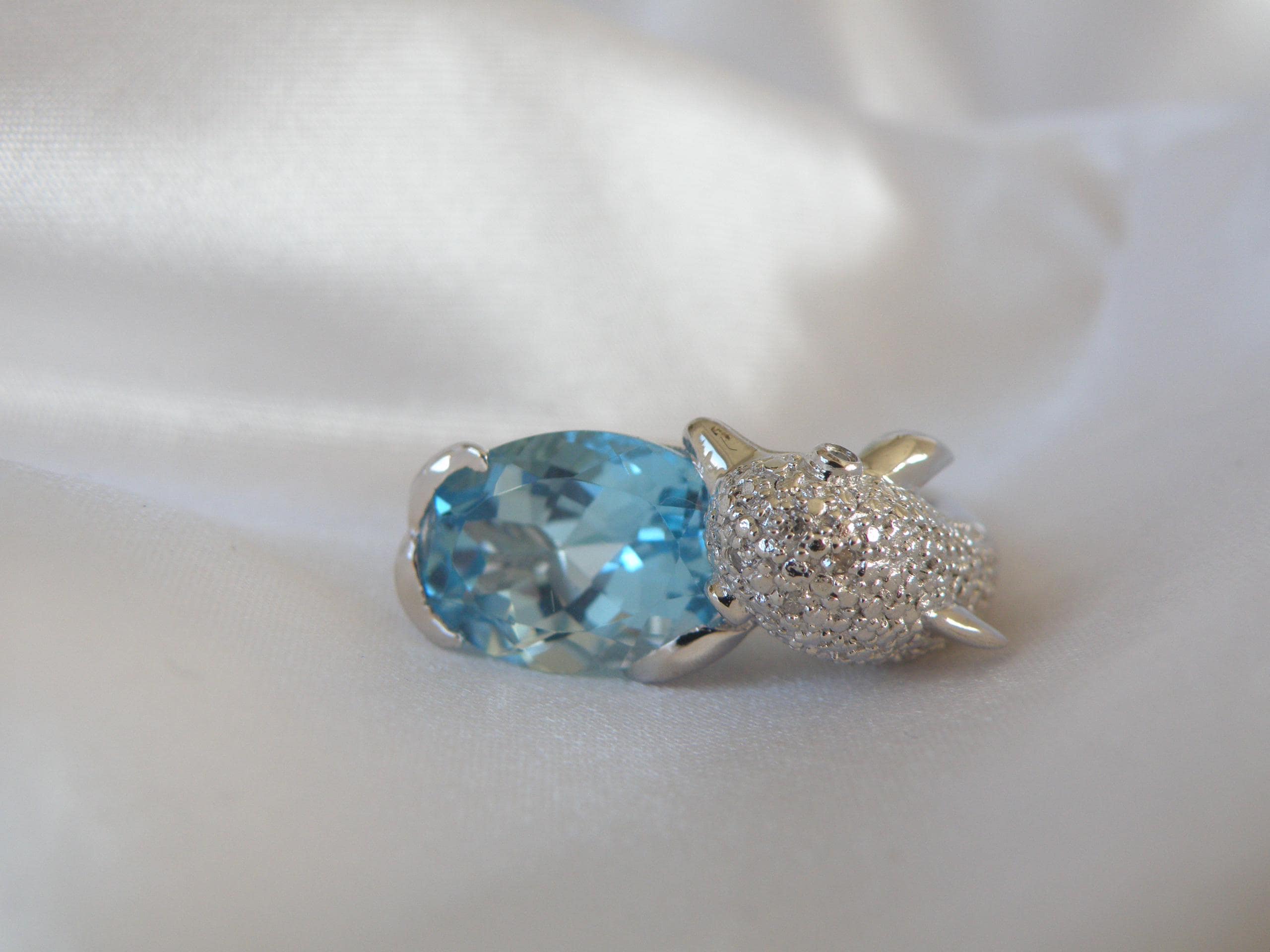 Vintage Sterling Silver 925 Large Blue Topaz Diamond Dolphin Ring