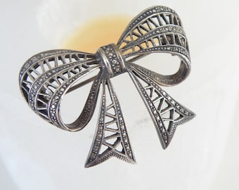 Vintage Large Sterling Silver Gift Bow Filigree Handmade Brooch Pin