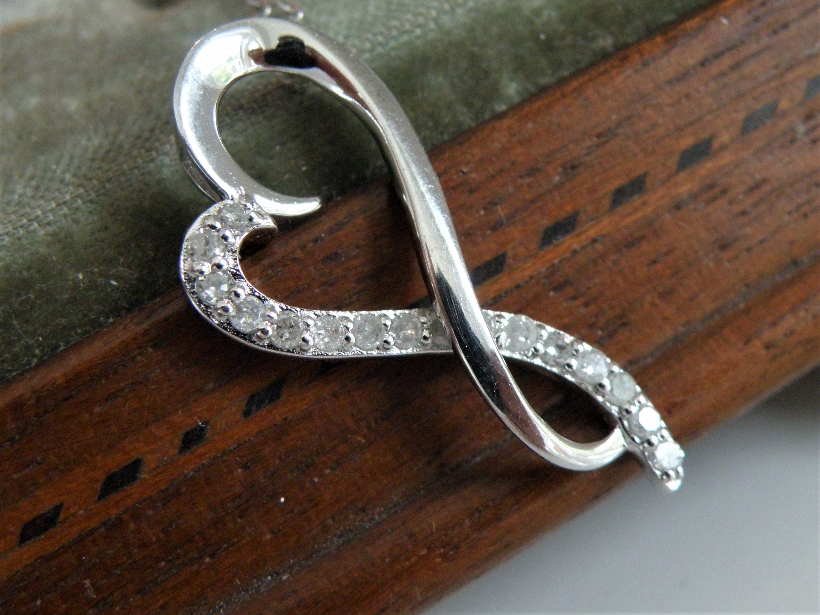 Ameri（アメリ）の「2WAY STONE LIKE SLIDE CHAIN NECKLACE