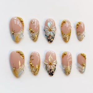 Ongles fleur de printemps/Presse verte sur les ongles Ongles longs en amande/Ongles élégants/Ongles en chrome doré/Ongles en gel/Ongles Étoile de lune/Ongles d'anniversaire