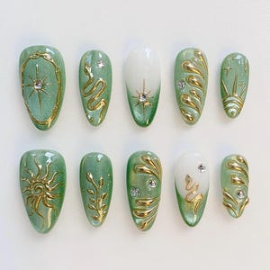 Bling Green Cat eye nails/Sun Star Press on nails short almond nails/Gold 3d chrome nails/star nails/snake nails/birthday nails/summer nails