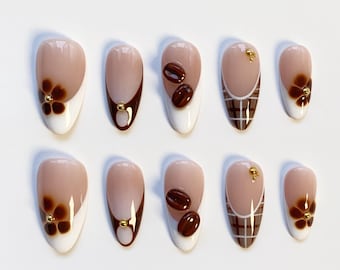 latte koffie pers op nagels lange amandelnagels/bruine nagels/koffieboonnagels/witte franse nagels/bloeiende bloemennagels/herfstnagels/koffienagels