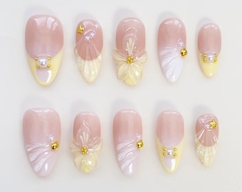 Gula Blommiga Pressnaglar, Korta Mandelfärgade Eleganta Lösnaglar