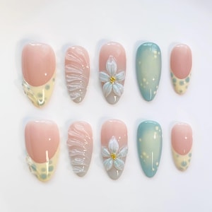 Blooming Green Floral Elegant Press on nails long almond nails/Yellow Nails/Summer Nails/Green Nails/Holiday Nails/Cute Nails/Birthday Nails