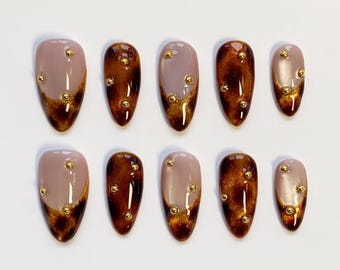 Herfstnagels/schildpad nagels/schildpad pers op nagels lange amandelnagels/luipaardnagels/schildpad kattenoognagels/bruine nagels/verjaardagsnagels