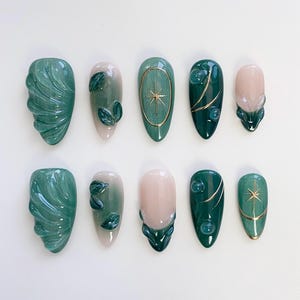 Emerald Forest Cat Eye Press on nails Short Almond Nails/Emerald nails/Green nails/Cat Eye nails/3D Chrome Nails/Summer Nails/Holiday Nails