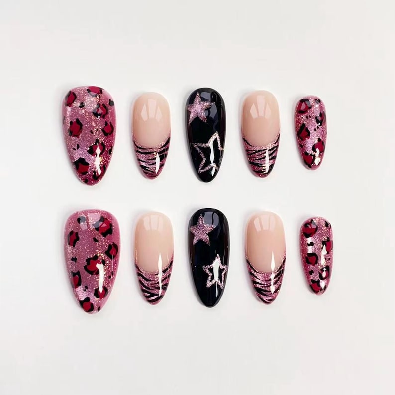 Uñas con estampado de leopardo rosa brillante Y2K / uñas postizas con uñas almendradas largas / uñas Y2K / uñas de estrella rosa / uñas negras con rayas de cebra / uñas de cumpleaños imagen 11