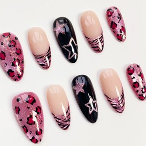 Uñas con estampado de leopardo rosa brillante Y2K / uñas postizas con uñas almendradas largas / uñas Y2K / uñas de estrella rosa / uñas negras con rayas de cebra / uñas de cumpleaños imagen 5