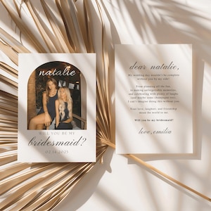 Modello di biglietto di proposta per damigella d'onore, vuoi essere la mia damigella d'onore e la mia damigella d'onore, biglietto di proposta con foto modificabile, modello di proposta nuziale Canva