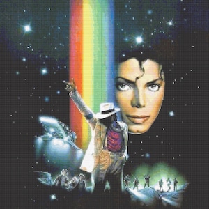 Può includere: Uno schema a punto croce con Michael Jackson, il testo MICHAEL JACKSON in alto e MOONWALKER in basso. Il disegno mostra un grande ritratto di Jackson, una figura in abito e cappello bianchi e un raggio di luce arcobaleno.