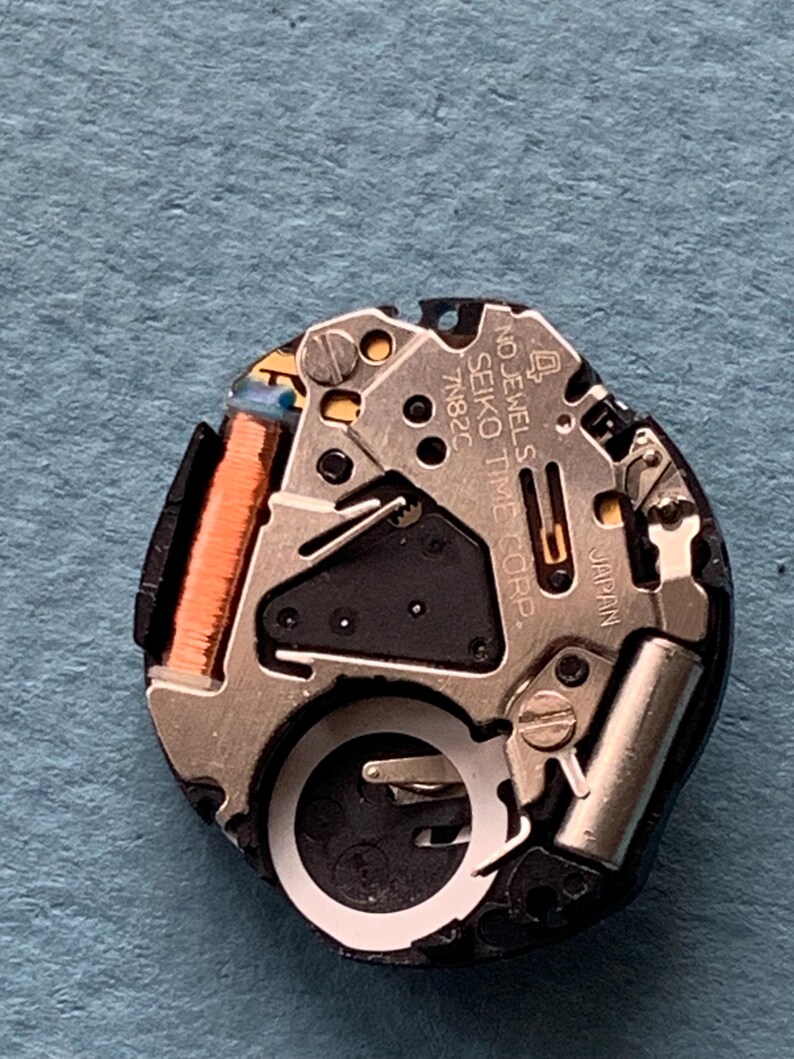 Seiko 7N82A Quarzwerk Day Date 3H Kronenposition Bild 5