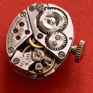 Longines Cal 410 Manual Wind Movement 17 Jewels Work image 1