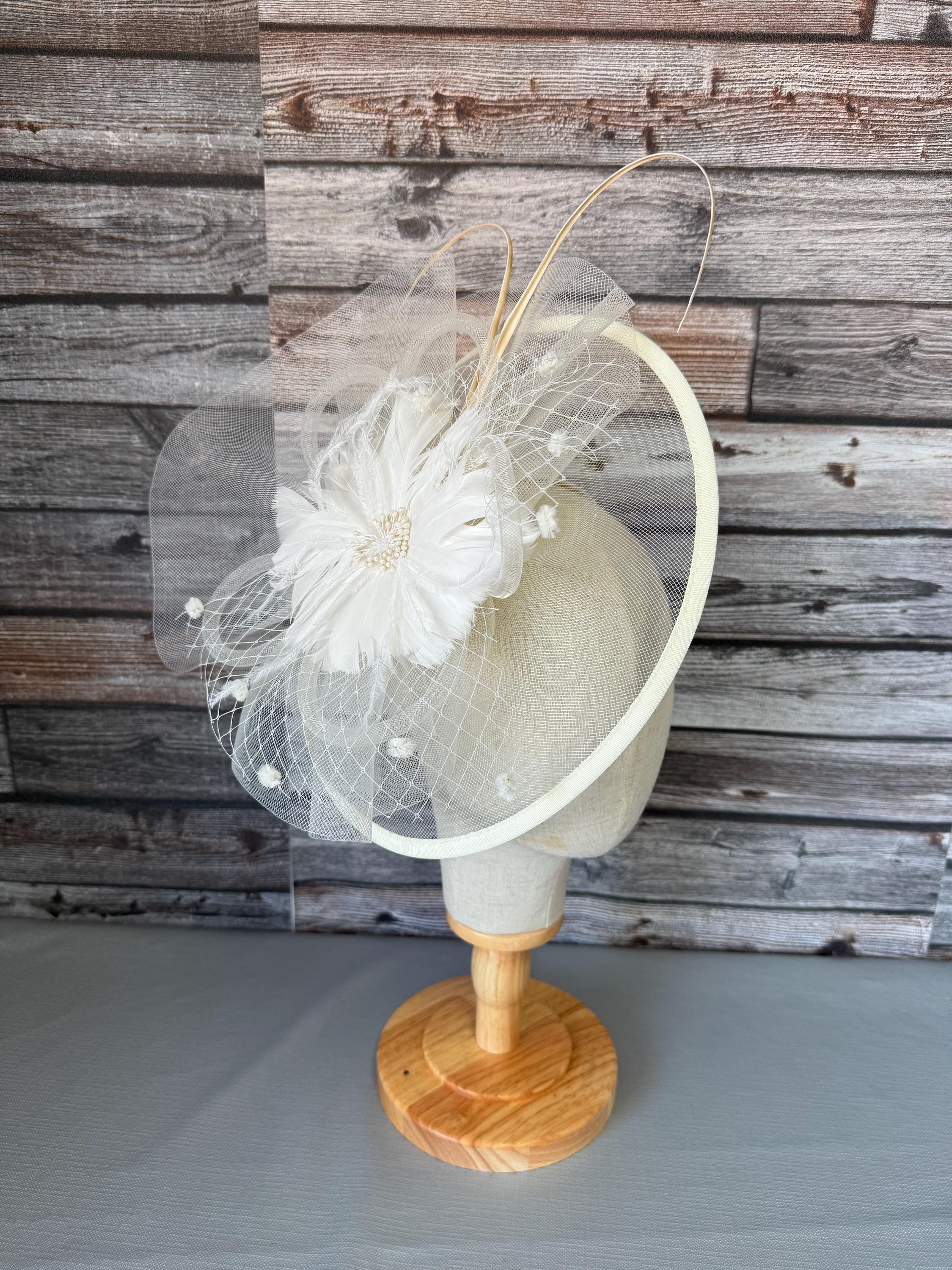 Ivory Women\'s Occasion Hat with Feather & Pearl Accents White Bride Fascinator Felt, Winter Wedding Hat for Woman  main image 2