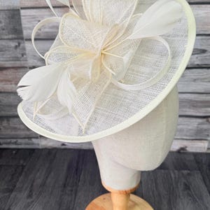 Cream Fascinators - Etsy display picture 1