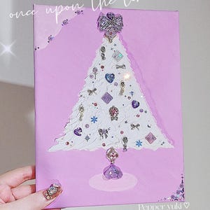 In Purple Dream– Handcrafted 3D Crystal Clover Ornament A magical holiday treasure for your festive decor, living-room wall art