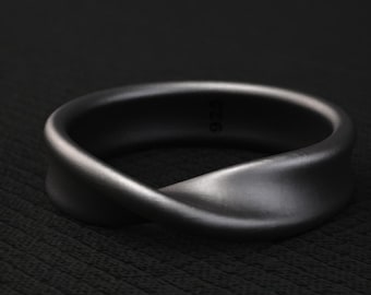Mobius Ring in Sterling Silver, Infinity Twist Band, Unisex Symbolic Jewelry, Simple Valentine Gift