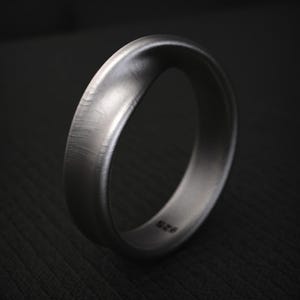 Mobius Ring: Unisex Sterling Silver Infinity Twist - Minimalist Band