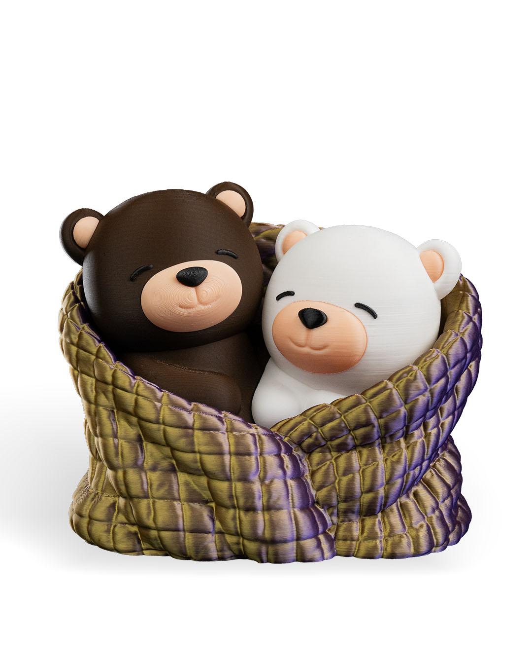 3D-Printed Cuddling Bear Duo – Removable PETG Figures in Quilted Blanket