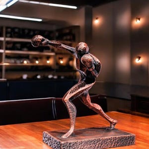 Bronze-Look Boxing Fighter Figurine: 3D Printed Sports Decor