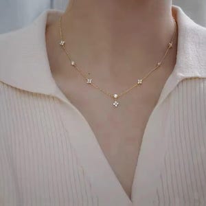 Collier ras du cou à quatre feuilles en zircone pour femme, accessoire tendance et luxueux