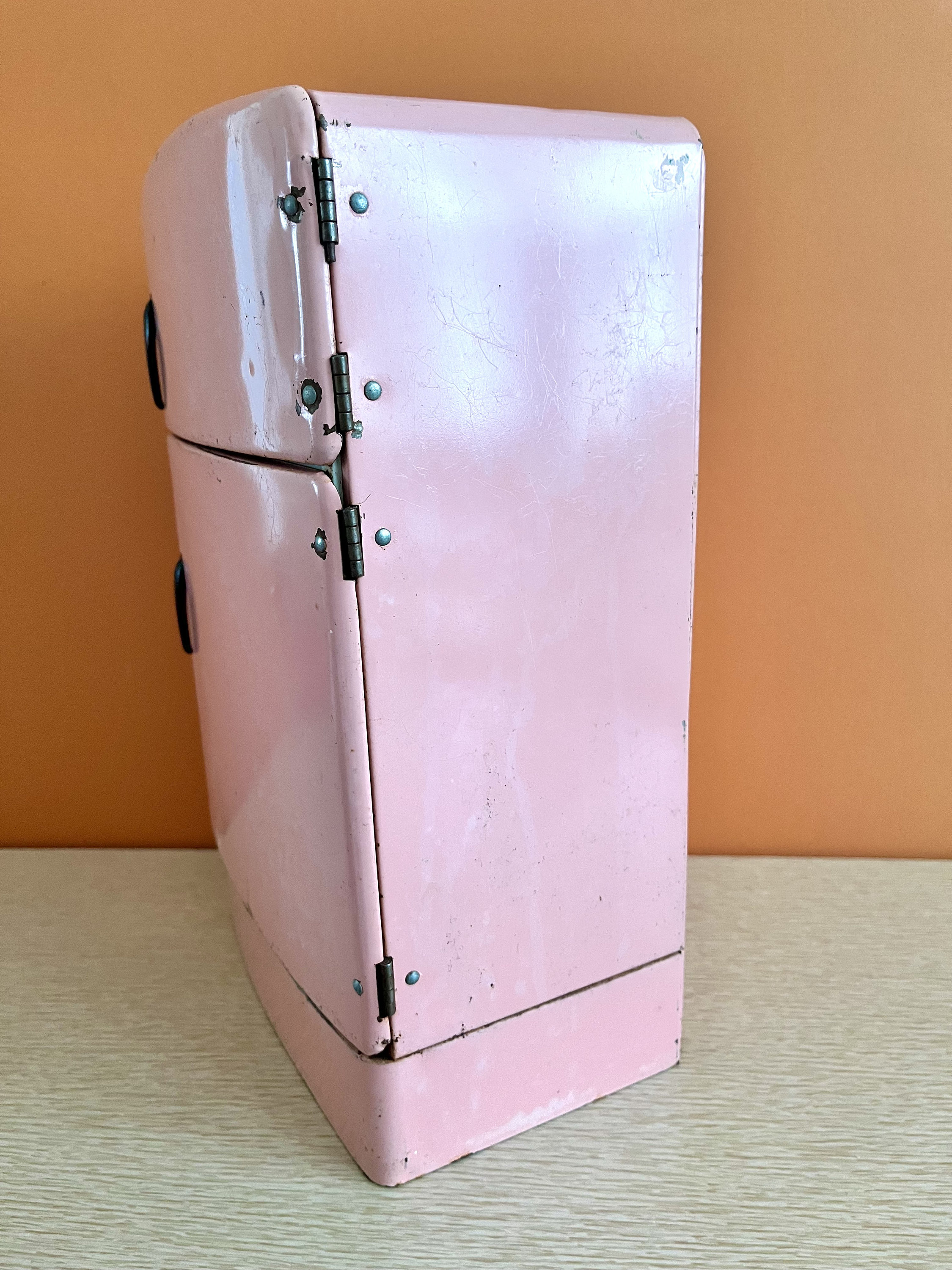 Vintage Wolverine Tin Toy Pink Fridge Refrigerator 1950s 