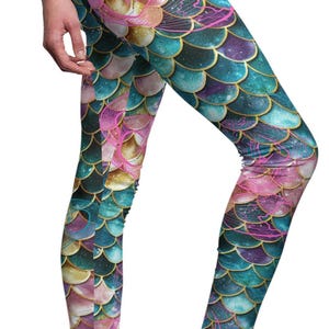 Mermaid-Skala-Leggings | Yoga & Bootshose mit versteckter Meerjungfrau Design | Beachy Geschenk, Strand Mädchen Yoga Hose, Bootfahren oder Laufen Leggings
