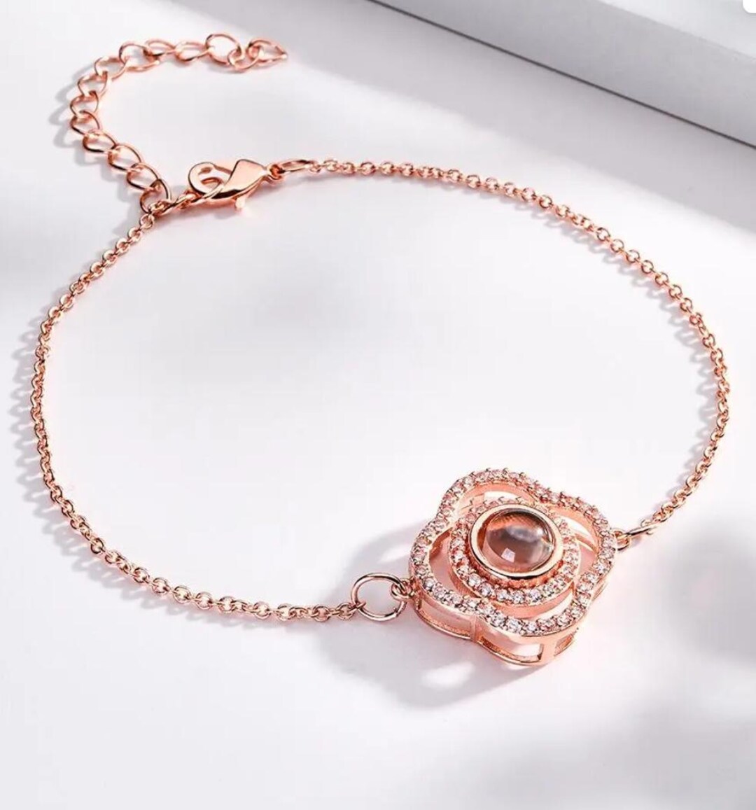 Four leaf clover with customized photos Projection Bracelet Personality Jewelry main image 1