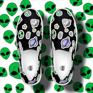 Men&#39;s Space Alien Canvas Slip-On Shoes: Sci-Fi Sneakers