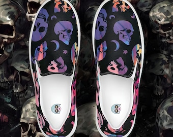 Men's Rainbow Skull Slip-On Canvas Shoes: Comfortable Sneakers
