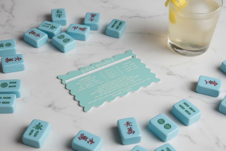 Two-Tone Acrylic Mahjong Line Reader | Elegant Tile Guide Spearmint And White