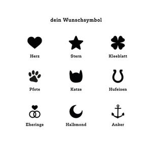 Op de afbeelding: Een zwart-wit afbeelding met negen verschillende symbolen. De symbolen omvatten een hart, een ster, een klavertjevier, een poot, een kat, een hoefijzer, trouwringen, een halve maan en een anker. De symbolen zijn onder elke afbeelding in het Duits beschreven.