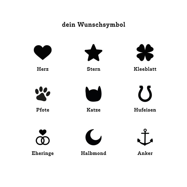 Op de afbeelding: Een zwart-wit afbeelding met negen verschillende symbolen. De symbolen omvatten een hart, een ster, een klavertjevier, een poot, een kat, een hoefijzer, trouwringen, een halve maan en een anker. De symbolen zijn onder elke afbeelding in het Duits beschreven.