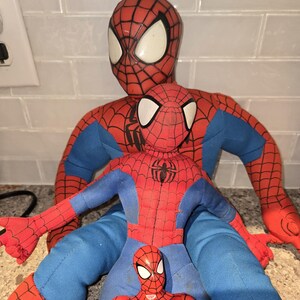 THREE (3) SPIDER-MAN Toy Dolls Action Figures 20" - 14" - 6" Marvel image 2
