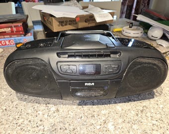 Vintage 1990's RCA Boombox Stereo CD Tape Player RP-7930B Ghetto Blaster Rare