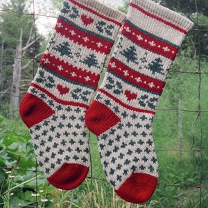 Instant Download Christmas Stocking Knitting Pattern -  EVERGREEN