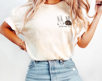 Minimalist Bunny Tee, Graphic Animal Shirt, Unisex Casual Top